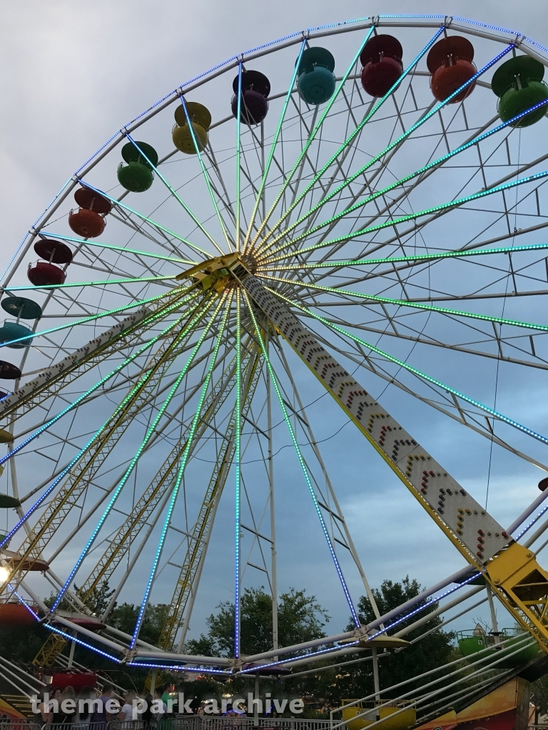 Giant Ferris Wheel at Jolly Roger 30th Street Amusement Park
