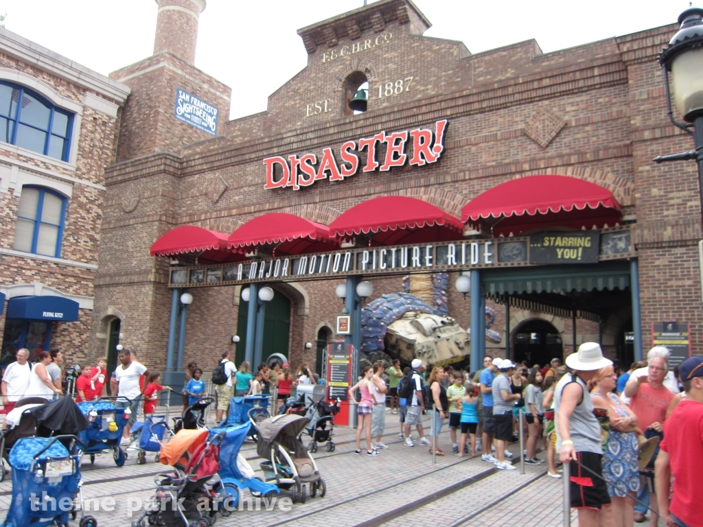 Disaster! at Universal City Walk Orlando