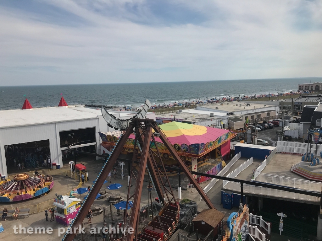 Galleon at Gillian's Wonderland Pier