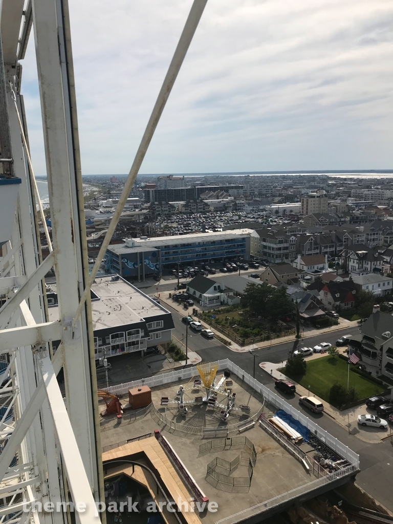 Scrambler at Gillian's Wonderland Pier