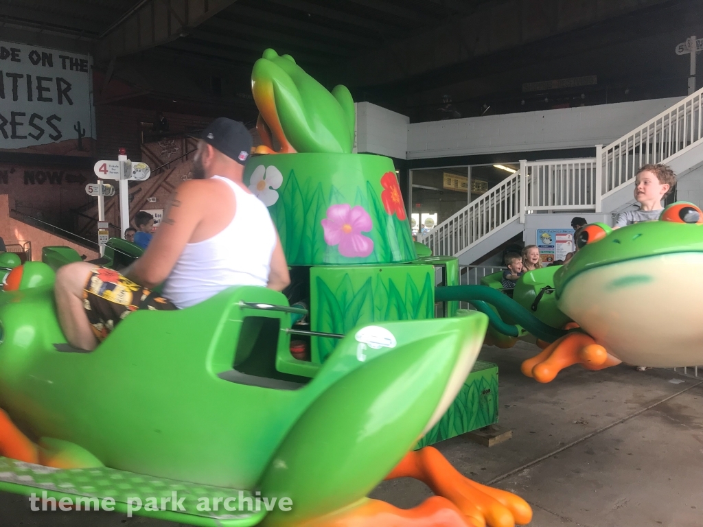 Frog Jump Around at Gillian's Wonderland Pier