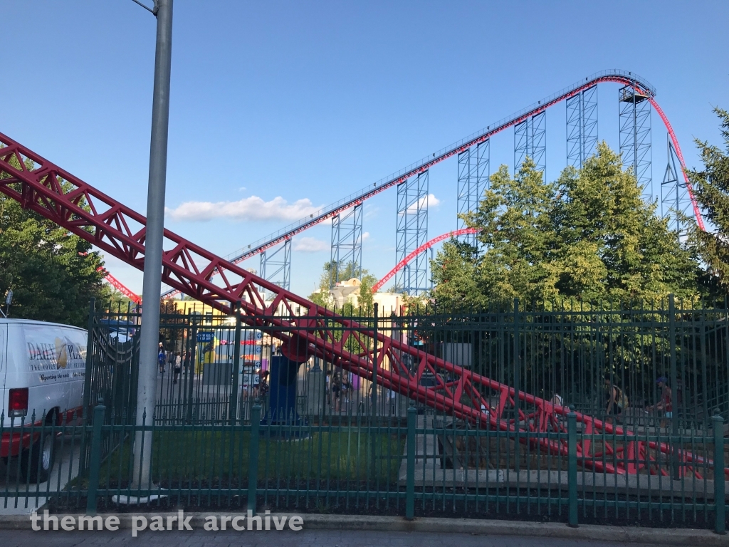Superman The Ride at Six Flags New England