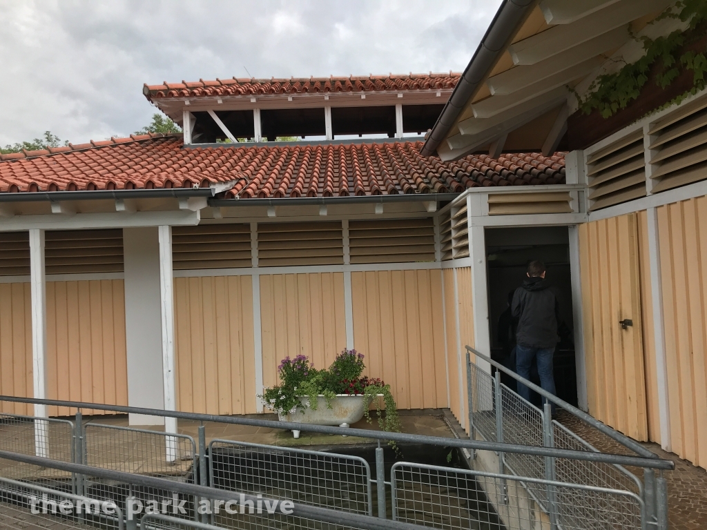 Badewannen Fahrt zum Jungbrunnen at Erlebnispark Tripsdrill