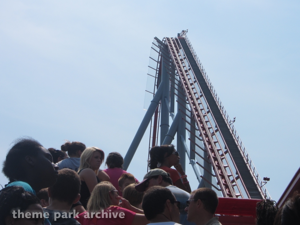 Thunder Striker at Carowinds