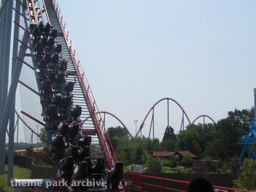 Thunder Striker at Carowinds