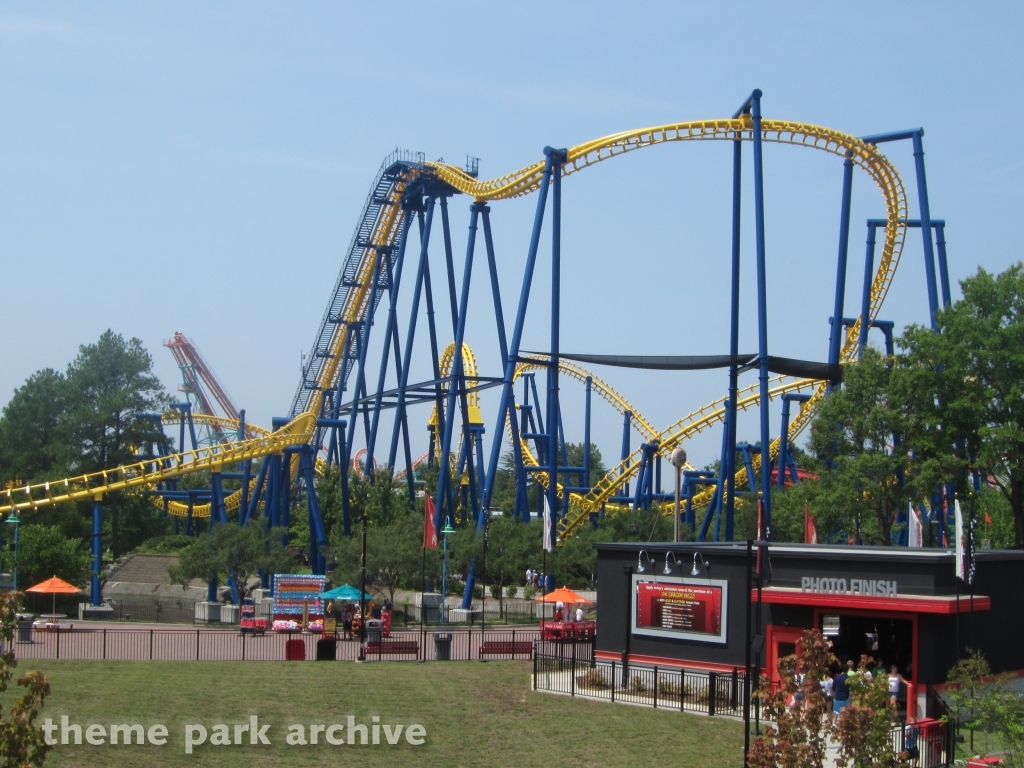 Nighthawk at Carowinds