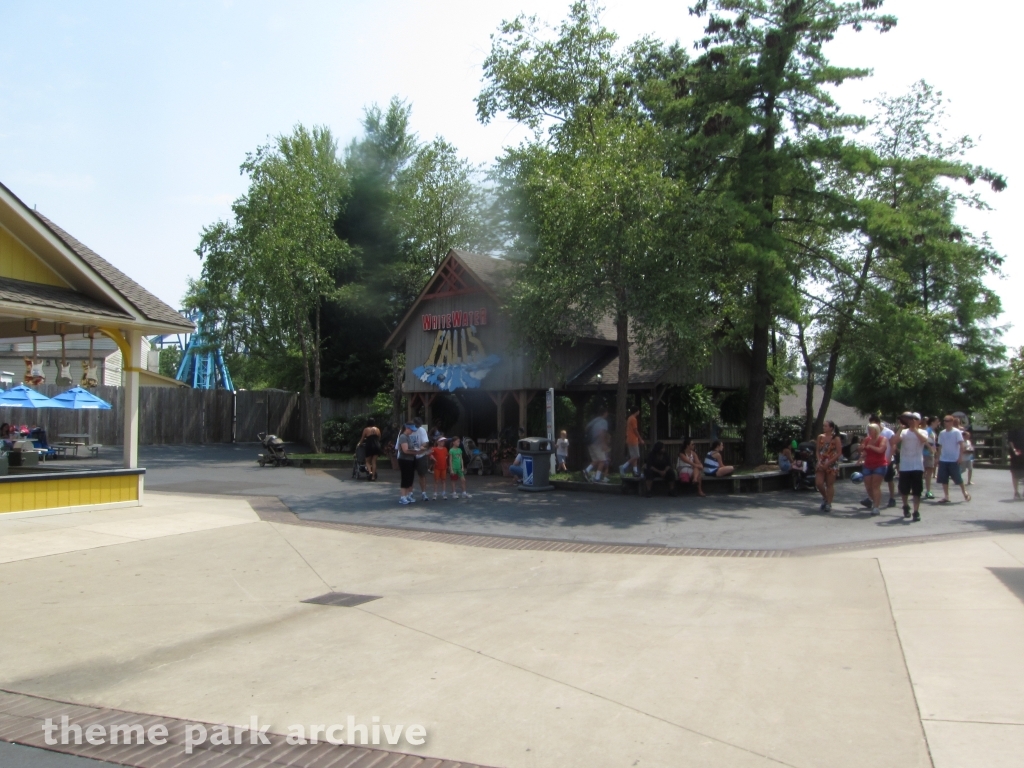 WhiteWater Falls at Carowinds