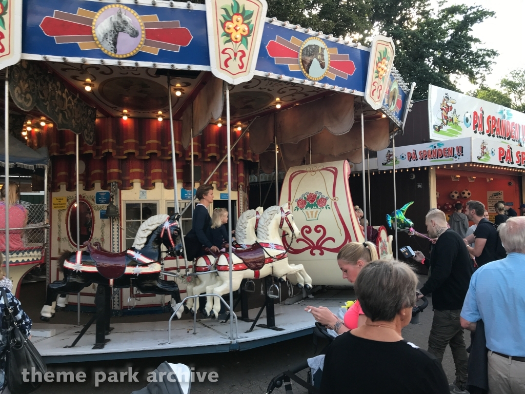 Hestekarrusellen at Bakken