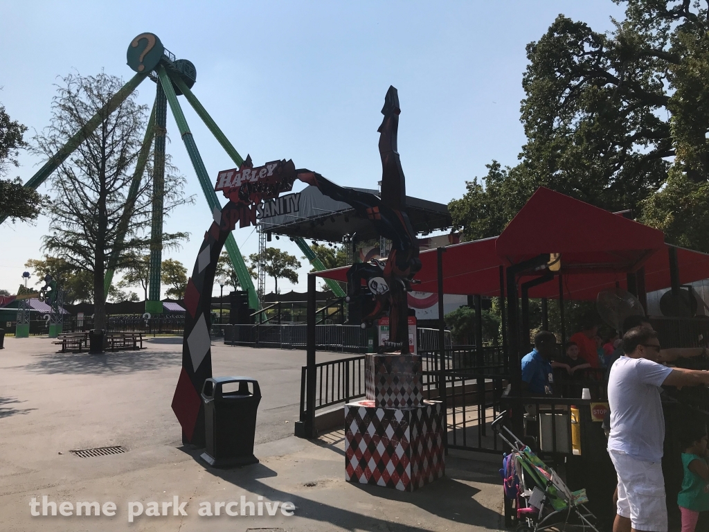 Harley Quinn Spinsanity at Six Flags Over Texas