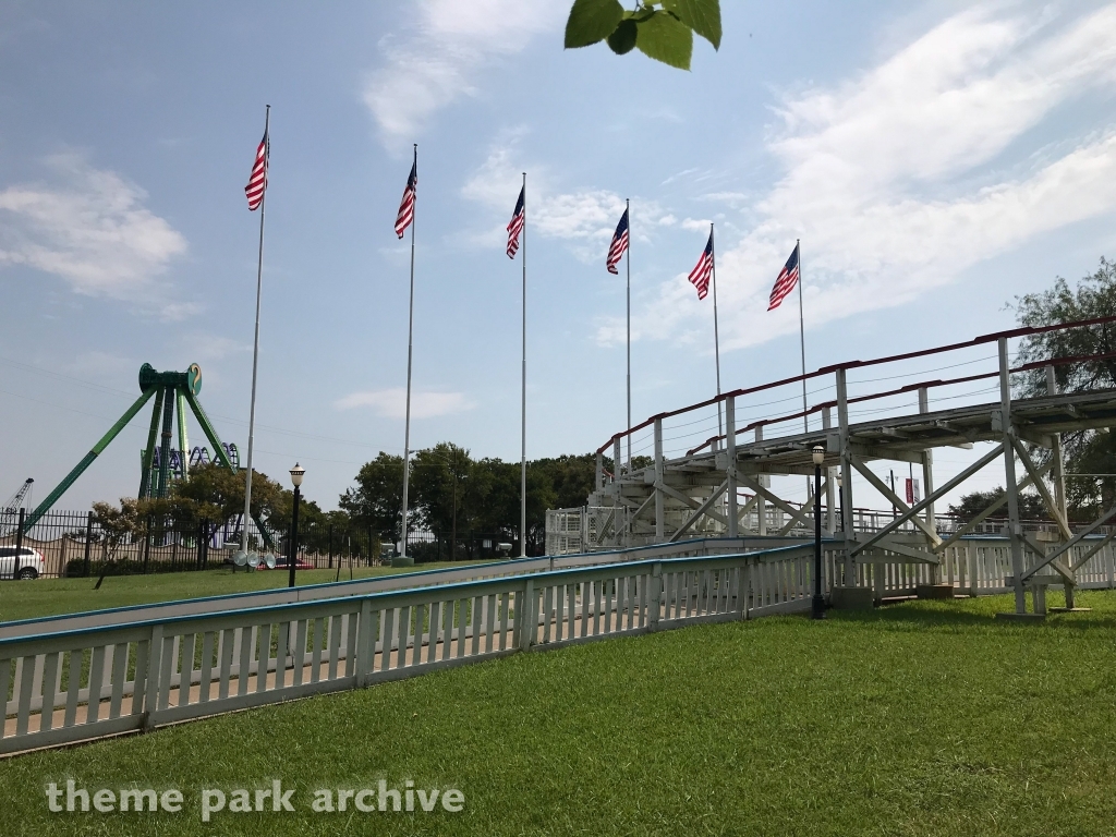 Judge Roy Scream at Six Flags Over Texas