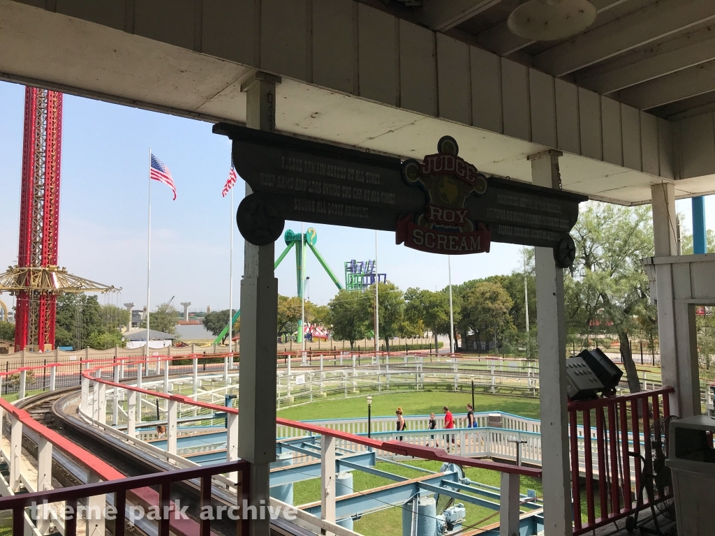 Judge Roy Scream at Six Flags Over Texas