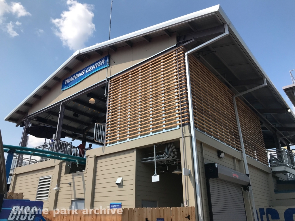 Wave Breaker at SeaWorld San Antonio