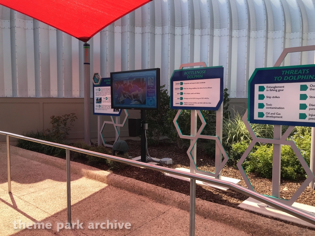 Wave Breaker at SeaWorld San Antonio