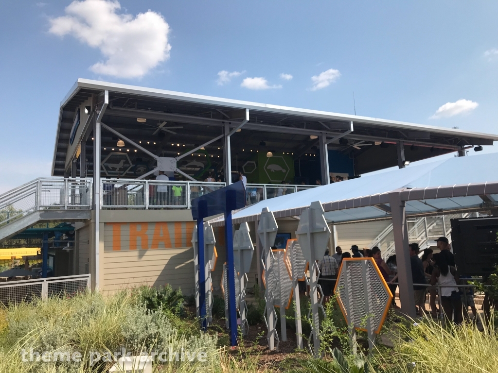 Wave Breaker at SeaWorld San Antonio