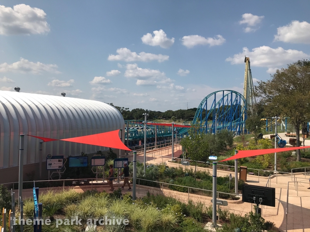 Wave Breaker at SeaWorld San Antonio