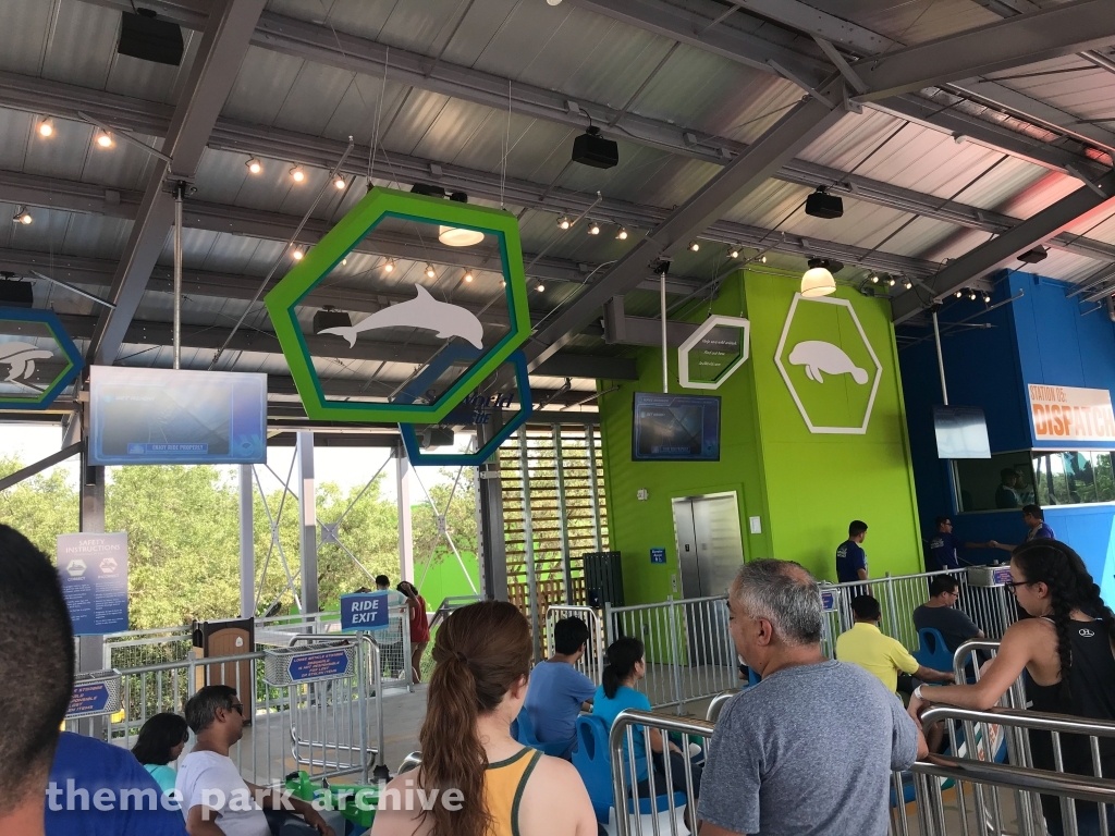 Wave Breaker at SeaWorld San Antonio