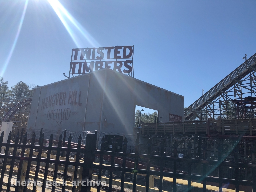 Twisted Timbers at Kings Dominion