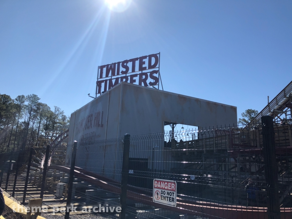 Twisted Timbers at Kings Dominion