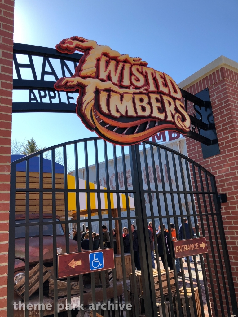 Twisted Timbers at Kings Dominion