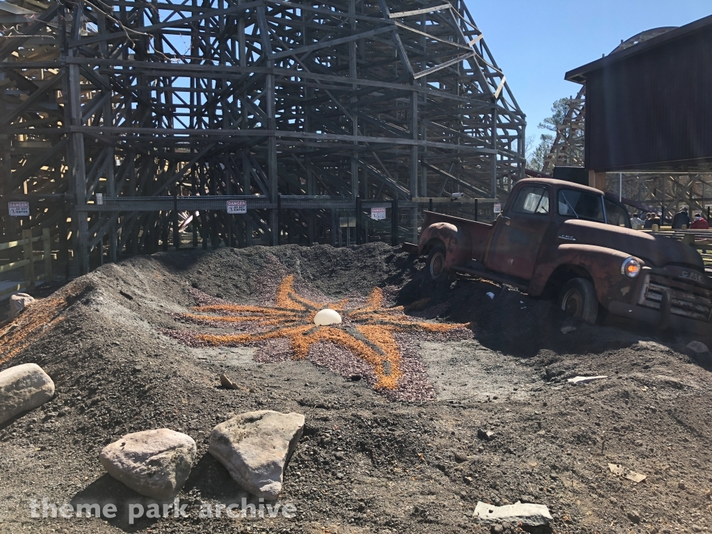 Twisted Timbers at Kings Dominion