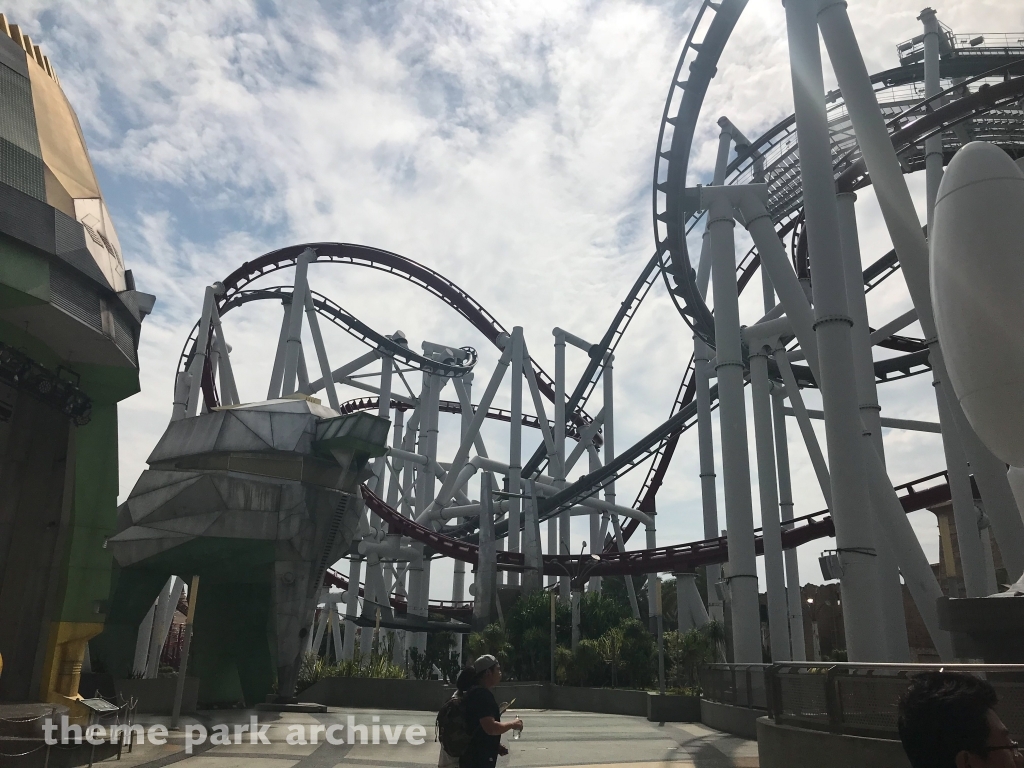 Battlestar Galactica HUMAN vs CYCLON at Universal Studios Singapore