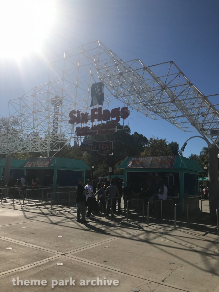 Entrance at Six Flags Magic Mountain