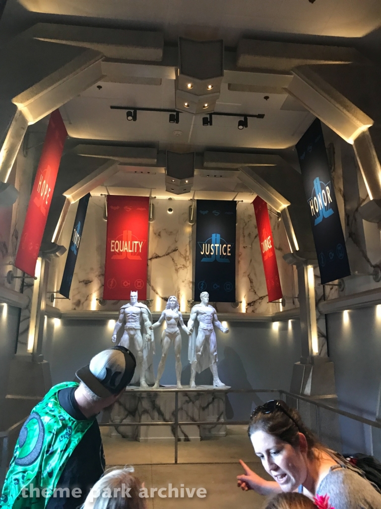 Justice League: Battle For Metropolis at Six Flags Magic Mountain