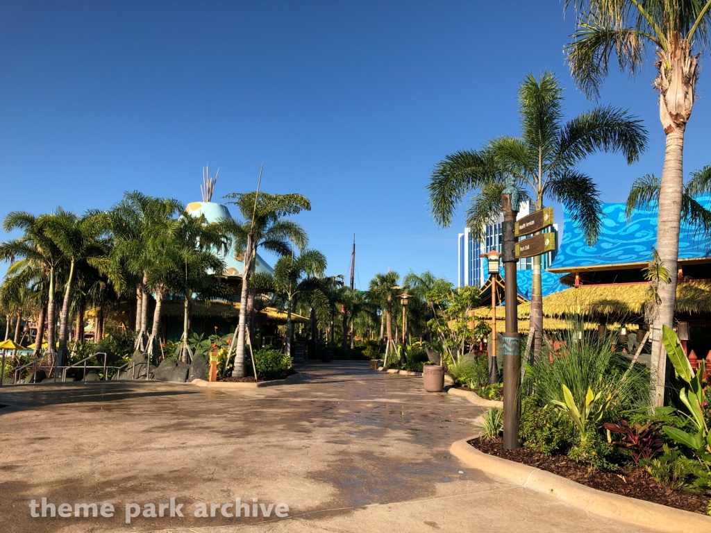 Wave Village at Volcano Bay