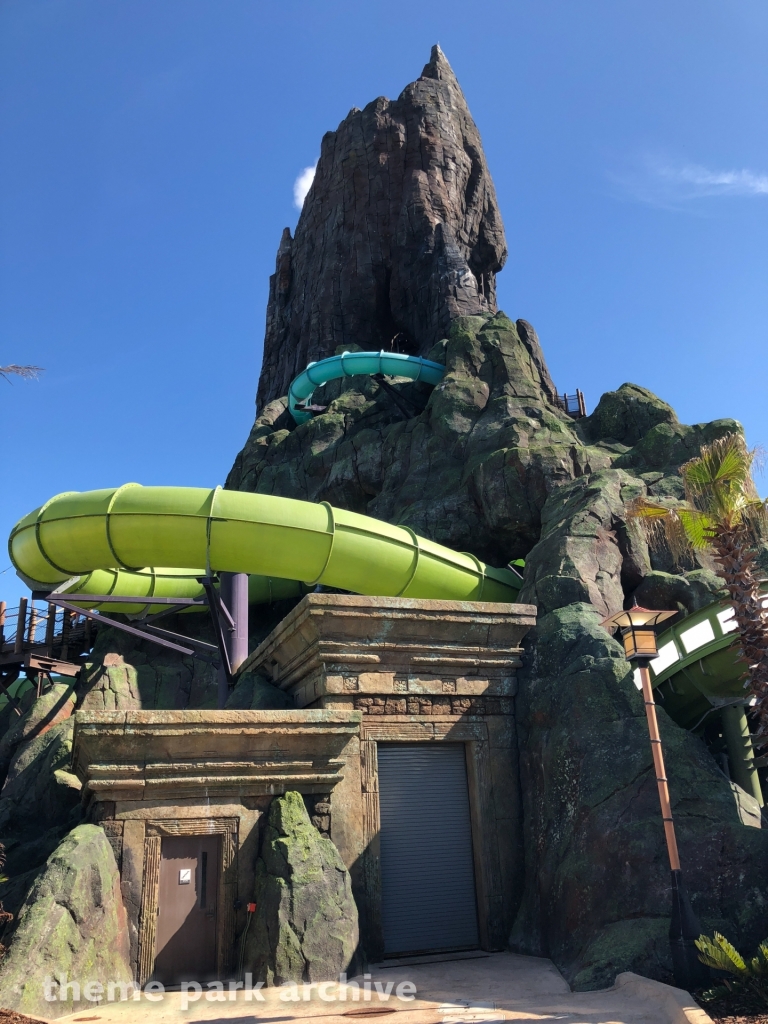 Krakatau Aqua Coaster at Volcano Bay