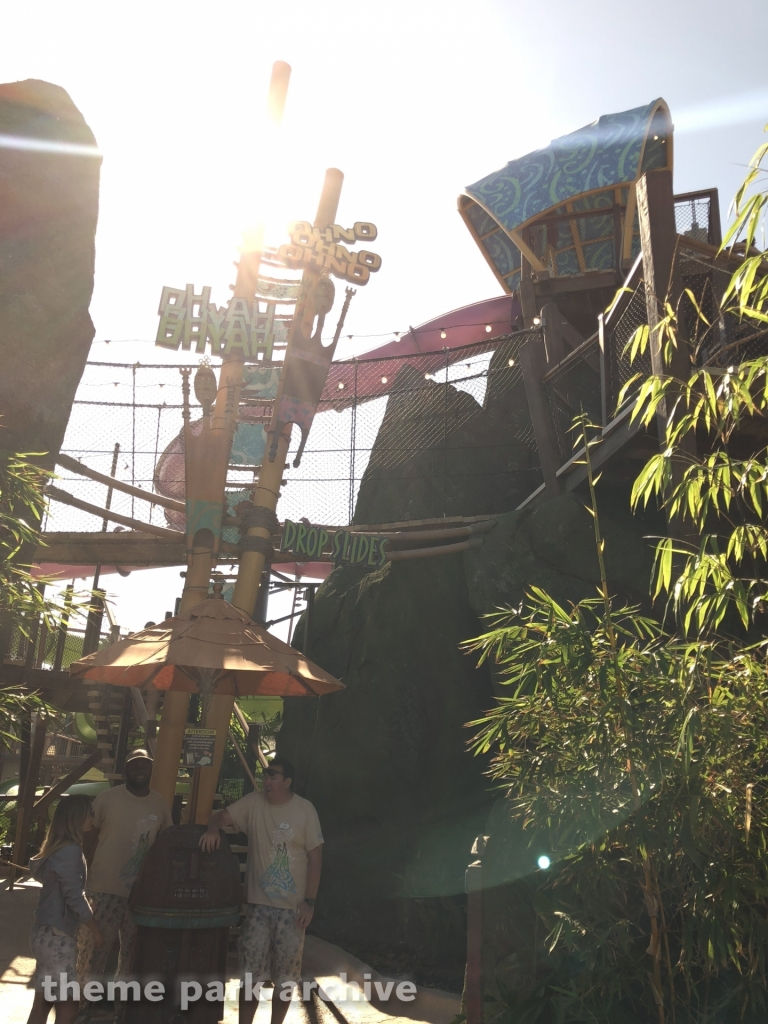 Ohyah and Ohno Drop Slide at Volcano Bay