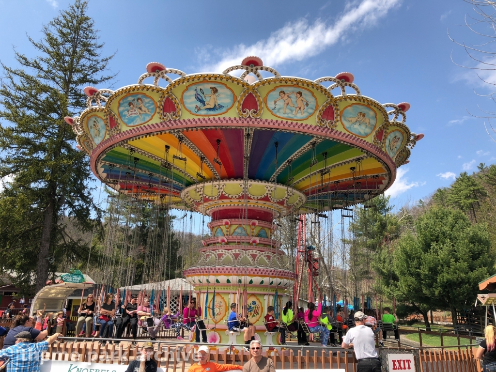 Italian Trapeze at Knoebels Amusement Resort