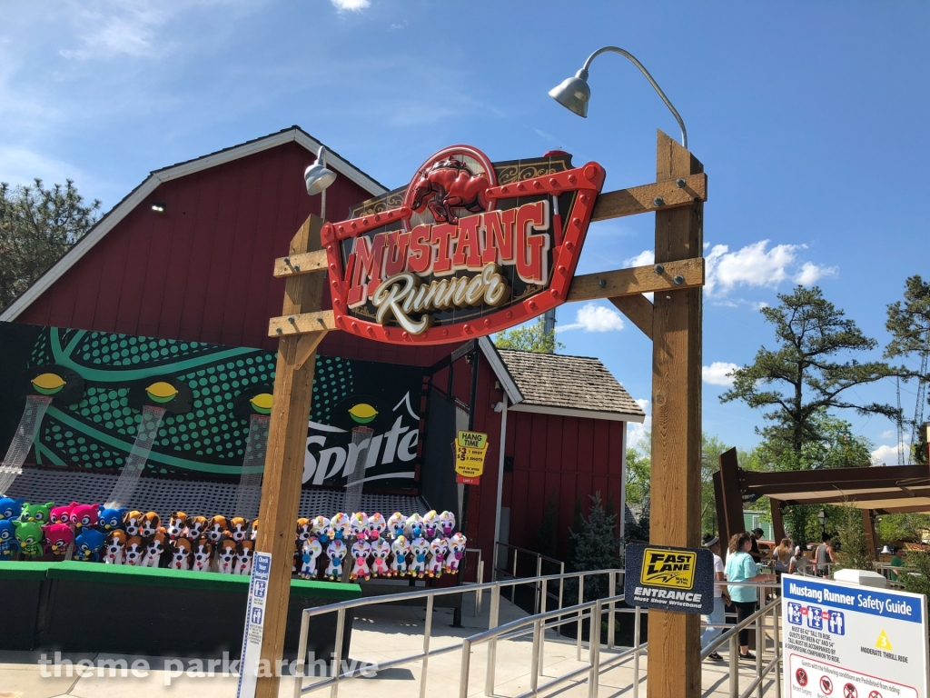 Mustang Runner at Worlds of Fun