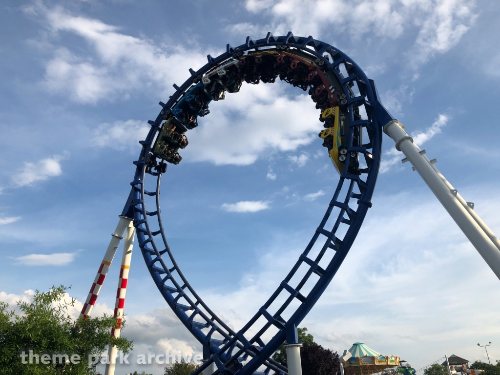 The Flying Cobras at Carowinds