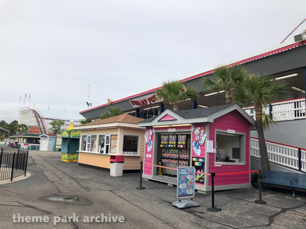 Swamp Fox at Family Kingdom