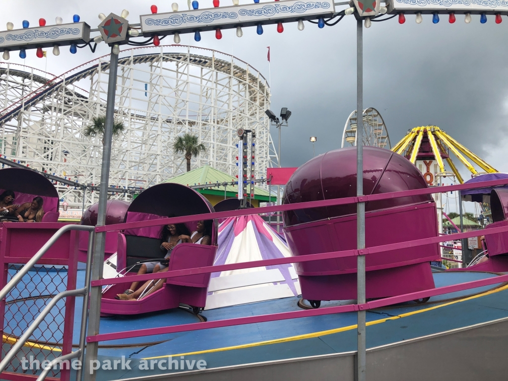Tilt A Whirl at Family Kingdom