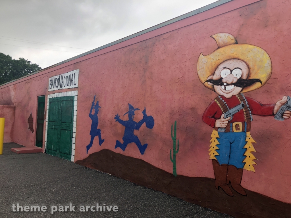 Pistolero Roundup at Family Kingdom