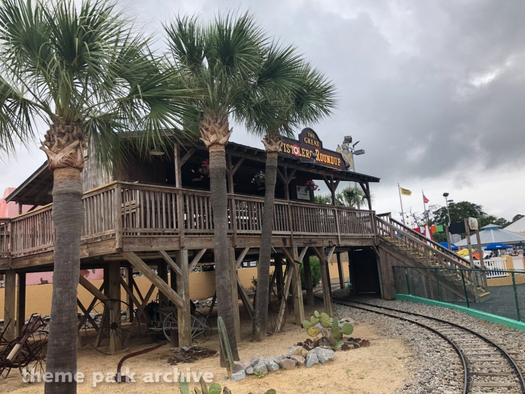 Pistolero Roundup at Family Kingdom