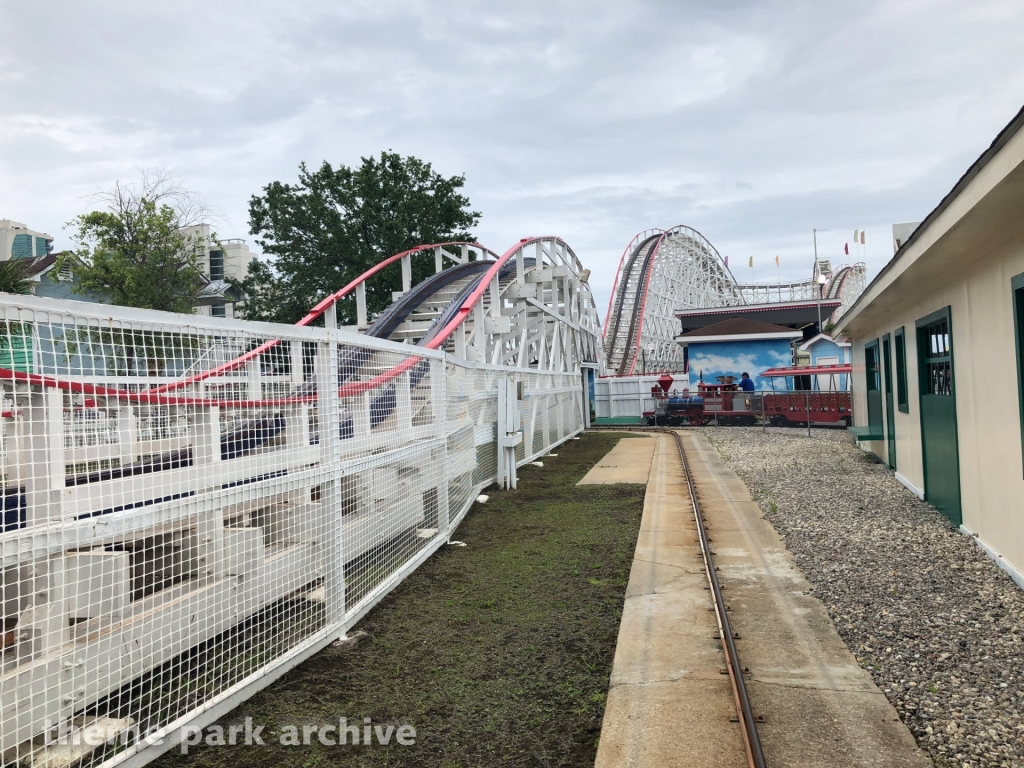 Antique Cars at Family Kingdom