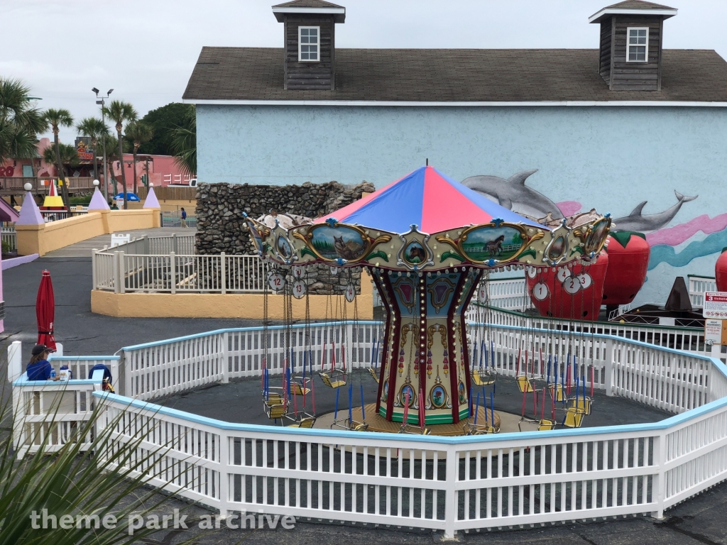 Kiddie Swing at Family Kingdom