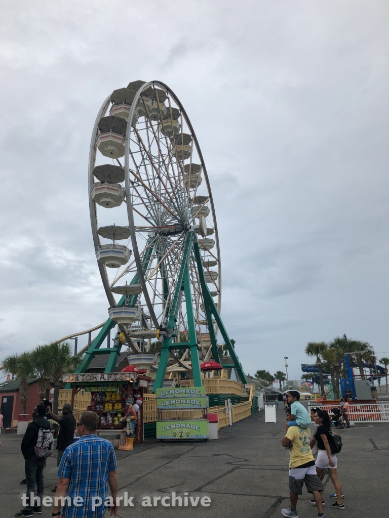 Giant Wheel at Family Kingdom