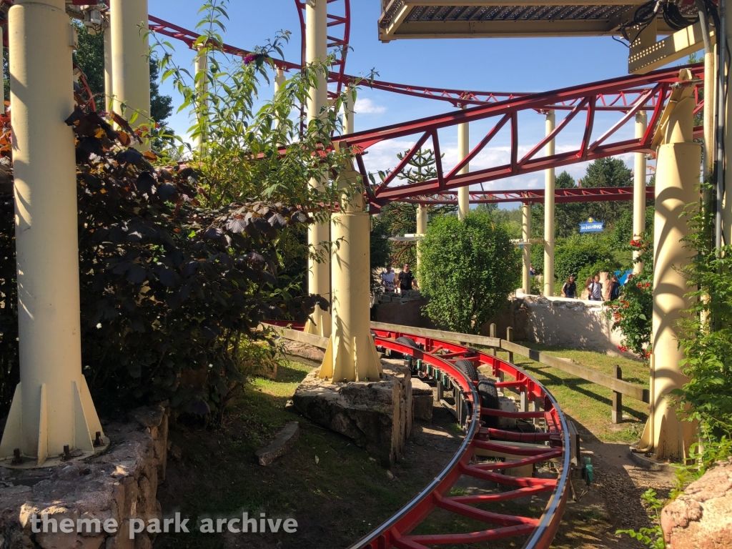 Le Vol Dicare at Parc Asterix
