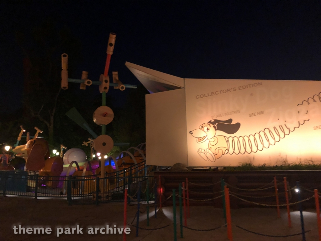 Slinky Dog Zigzag Spin at Disney Village