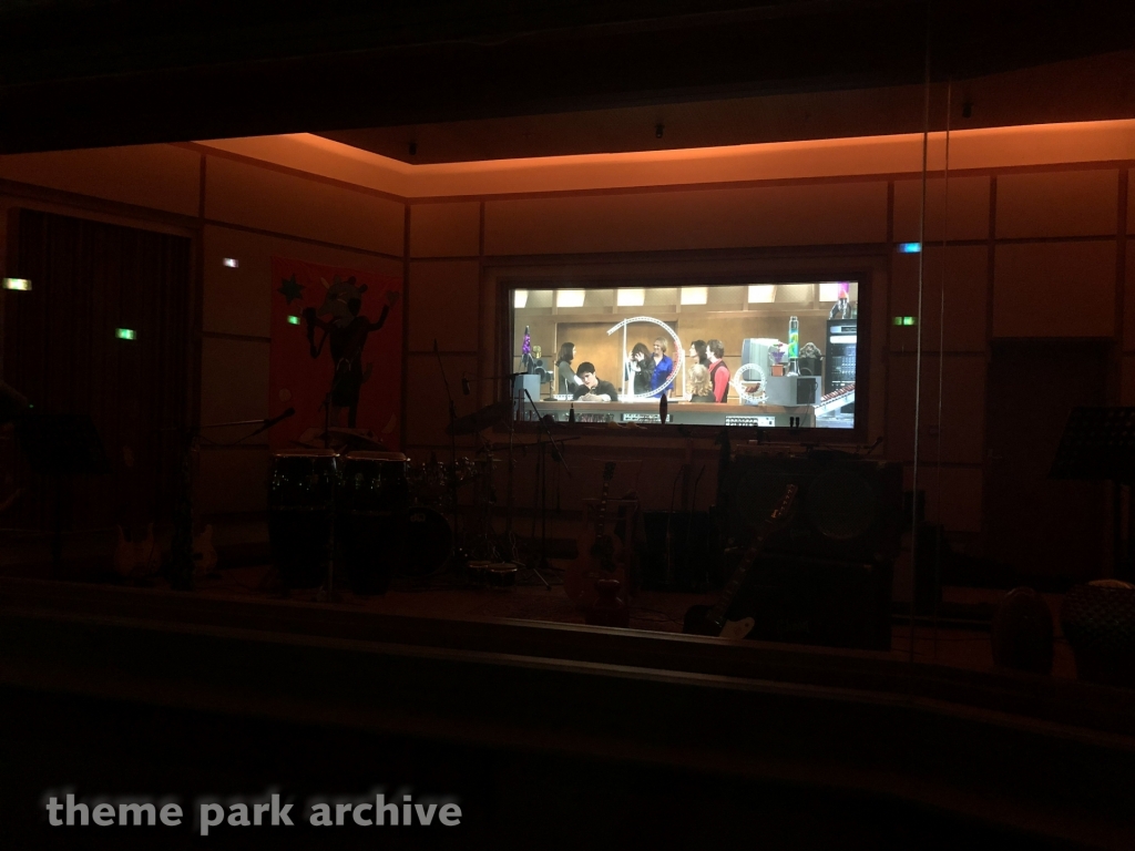 Rock 'n' Roller Coaster Starring Aerosmith at Disney Village