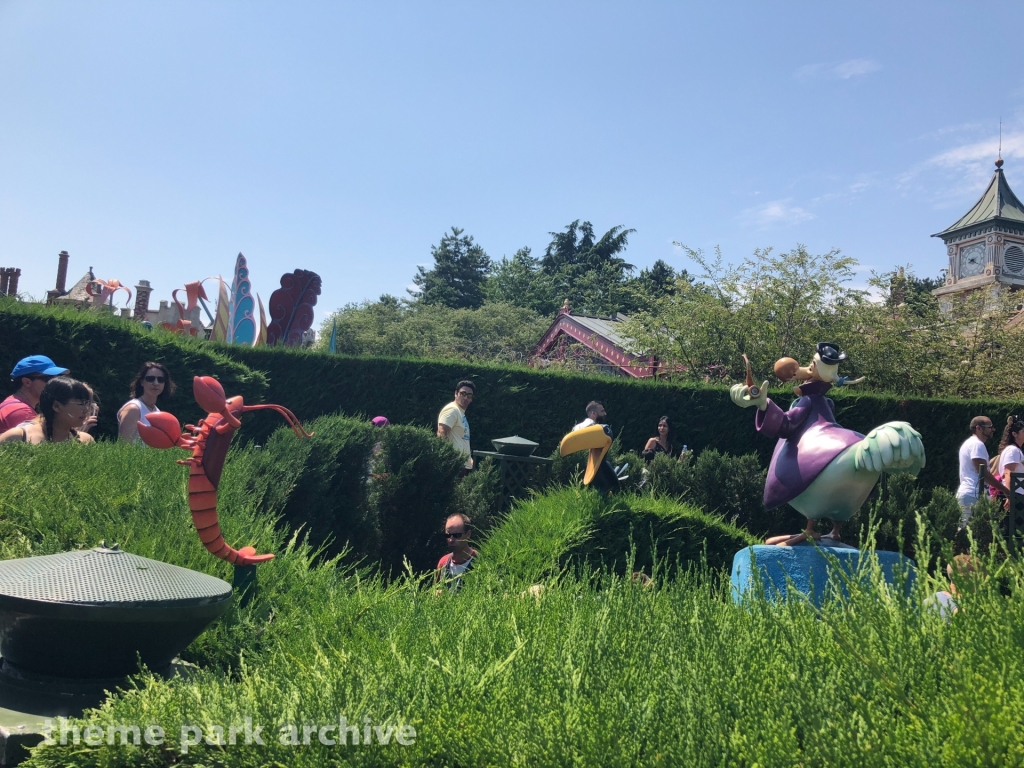 Alice's Curious Labyrinth at Disney Village