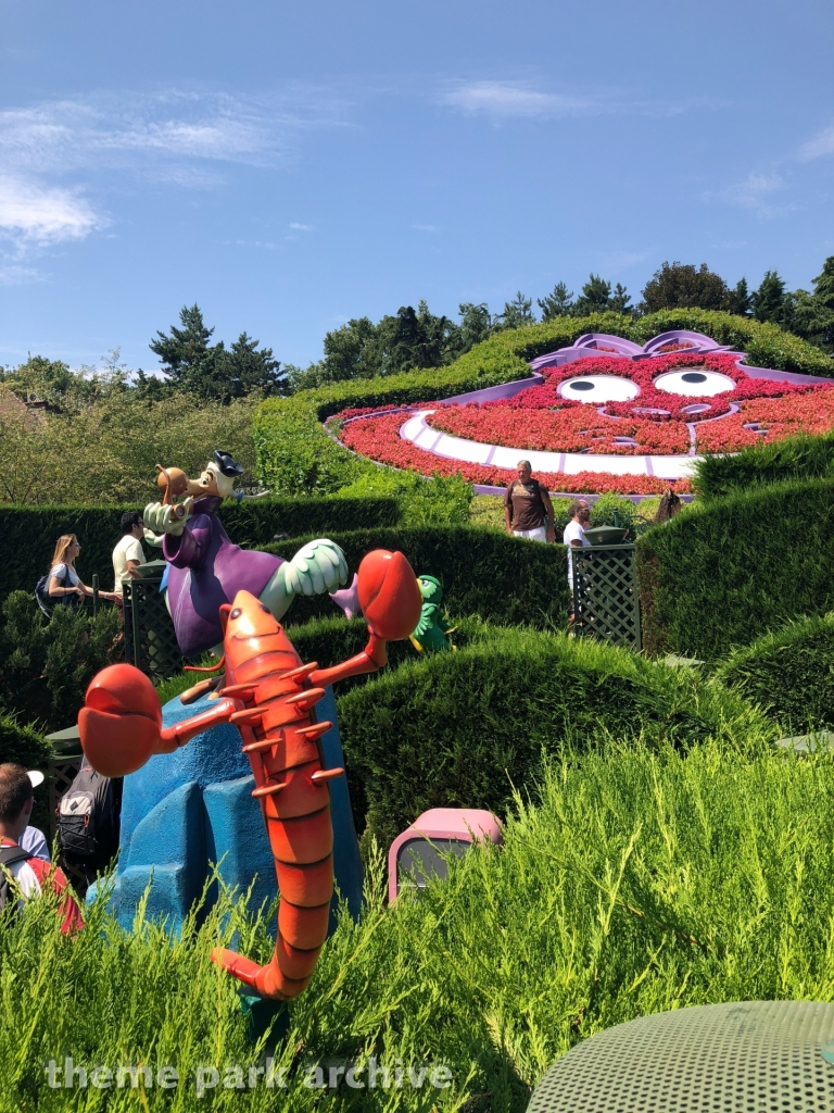 Alice's Curious Labyrinth at Disney Village
