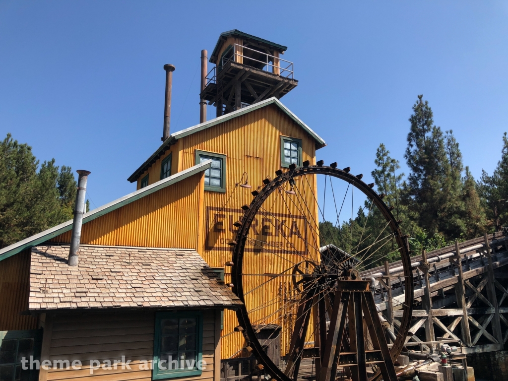 Grizzly River Run at Downtown Disney Anaheim