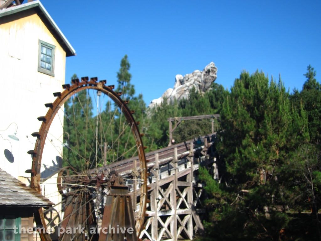 Grizzly River Run at Disney California Adventure