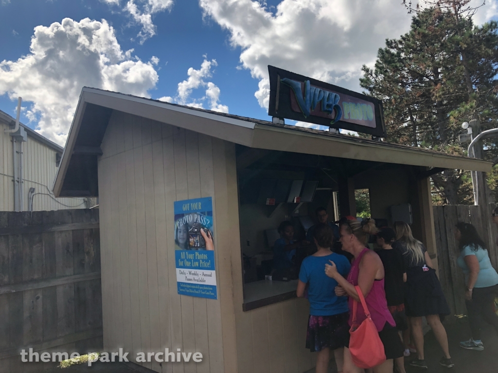 Viper at Six Flags Darien Lake