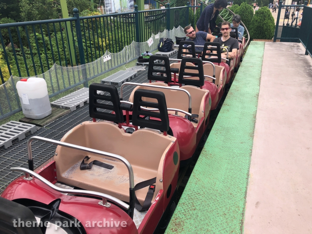 Family Coaster Tentoumushi at Tobu Zoo