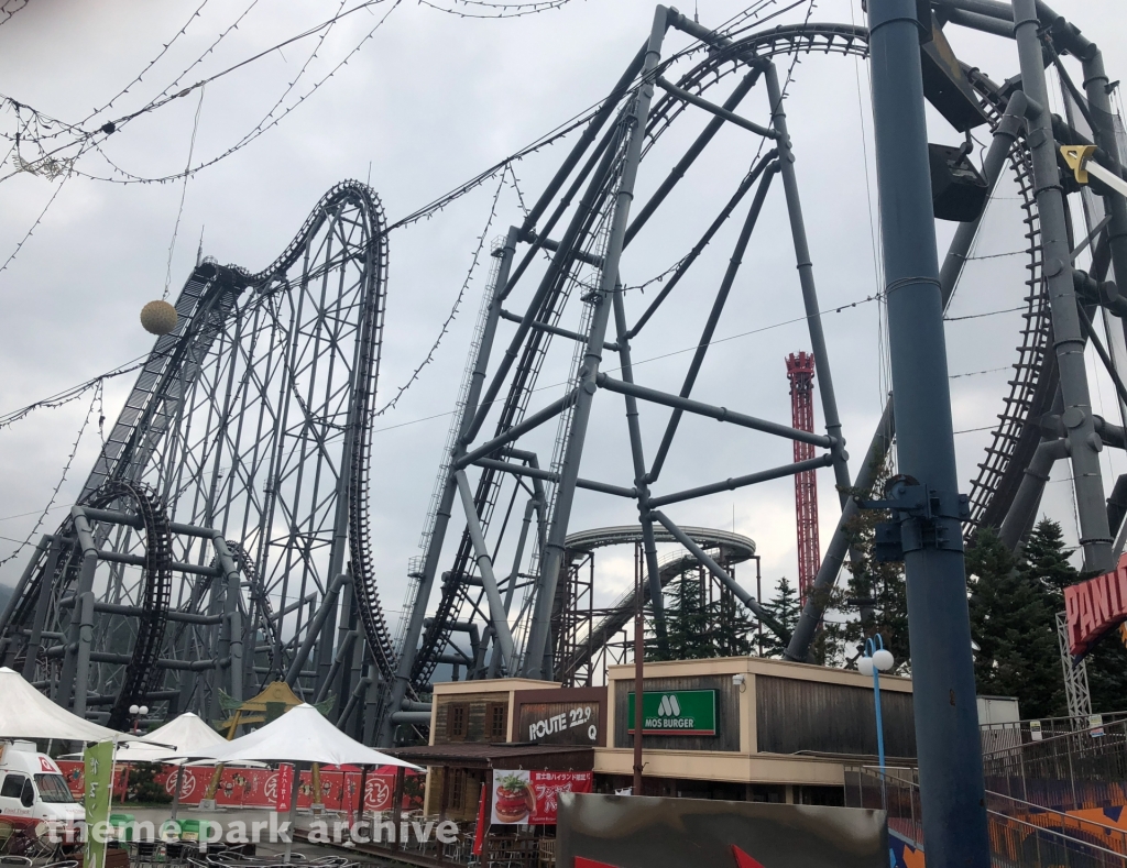 Eejanaika at Fuji Q Highland